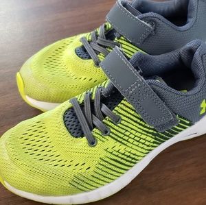 Under Armour size 12